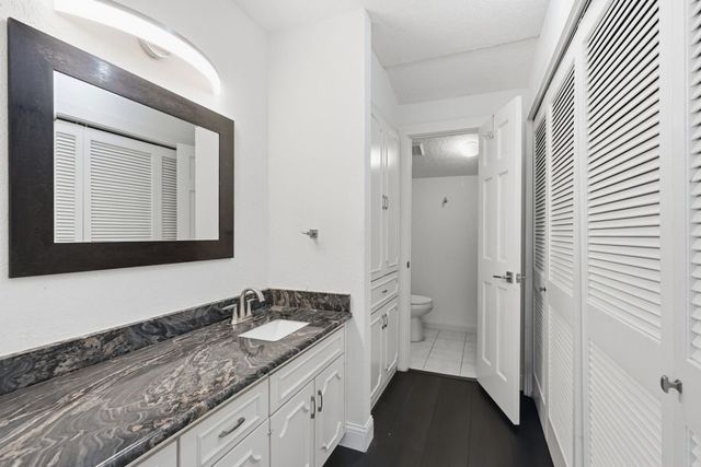 408 Arcadia Street, Hurst, TX 76053