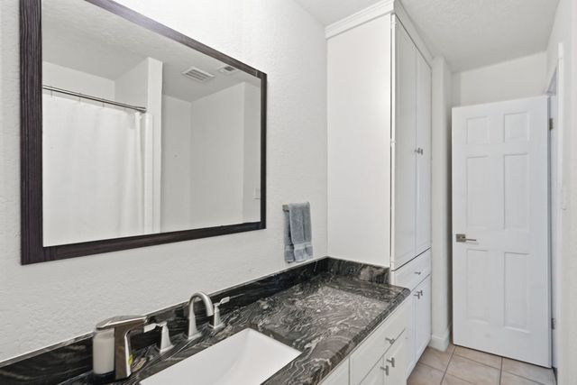 408 Arcadia Street, Hurst, TX 76053