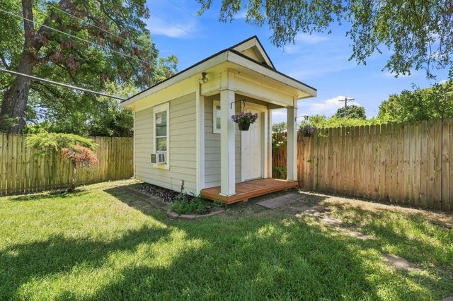 408 Arcadia Street, Hurst, TX 76053