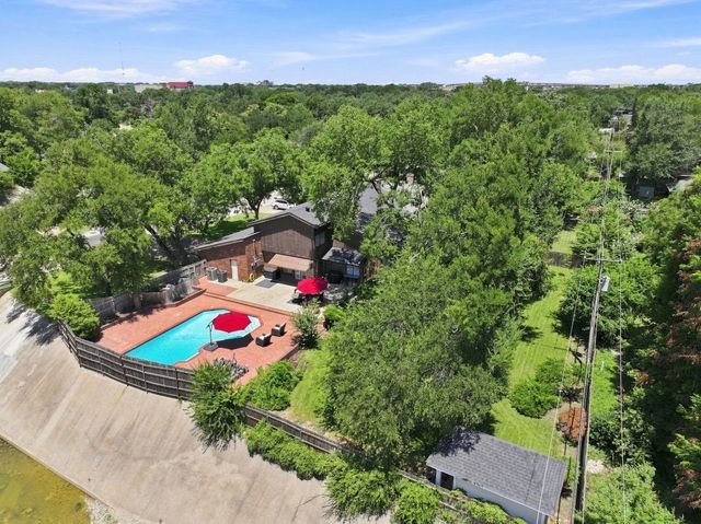 408 Arcadia Street, Hurst, TX 76053
