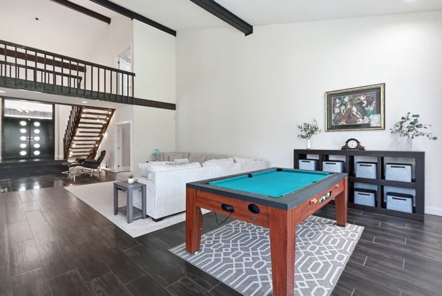 408 Arcadia Street, Hurst, TX 76053
