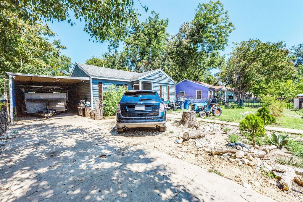 8745 Woodcastle Drive, Dallas, TX 75217