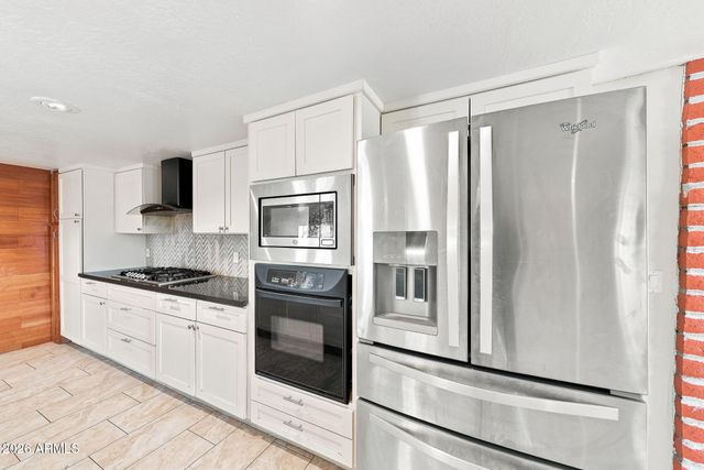 2922 E KINGS Avenue, Phoenix, AZ 85032