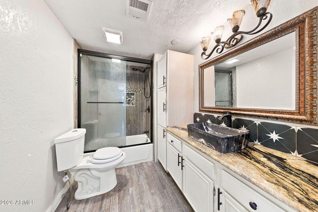 2922 E KINGS Avenue, Phoenix, AZ 85032