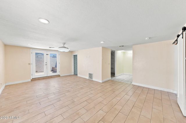 2922 E KINGS Avenue, Phoenix, AZ 85032