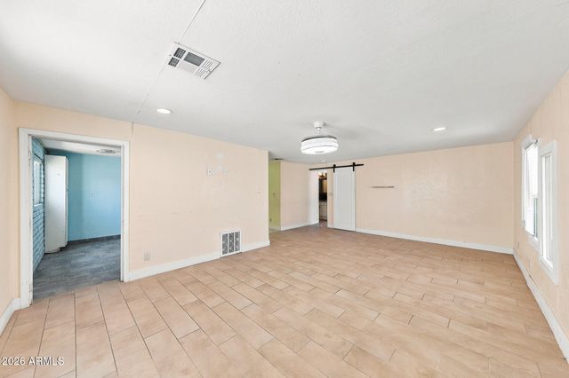 2922 E KINGS Avenue, Phoenix, AZ 85032