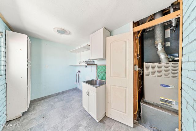 2922 E KINGS Avenue, Phoenix, AZ 85032