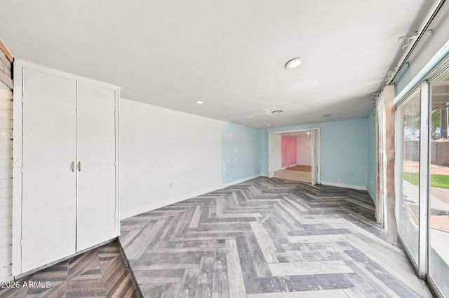2922 E KINGS Avenue, Phoenix, AZ 85032