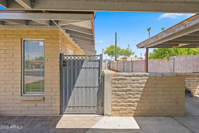 2922 E KINGS Avenue, Phoenix, AZ 85032