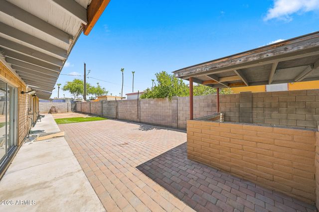 2922 E KINGS Avenue, Phoenix, AZ 85032