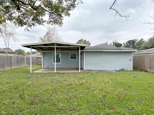 2703 Thomas Avenue, Pasadena, TX 77506