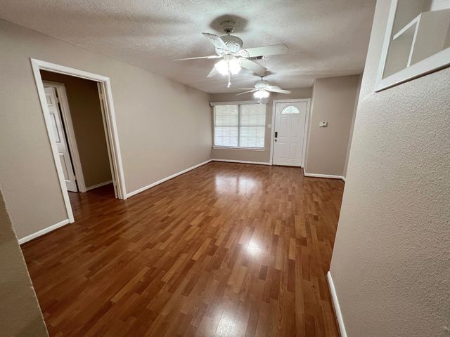 2703 Thomas Avenue, Pasadena, TX 77506