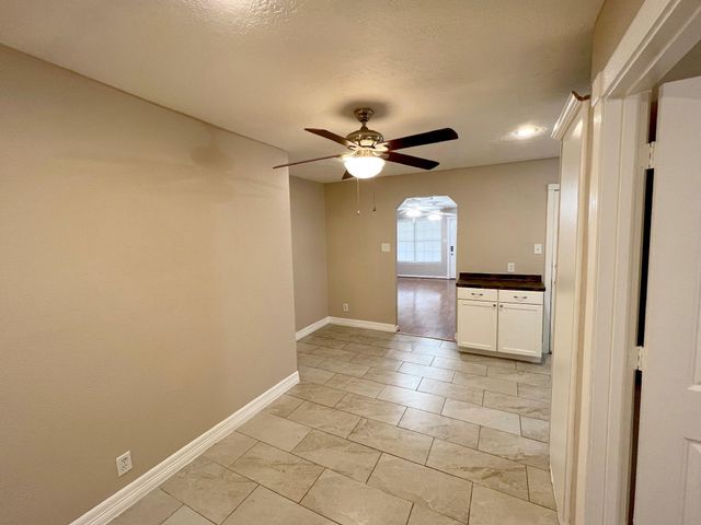 2703 Thomas Avenue, Pasadena, TX 77506