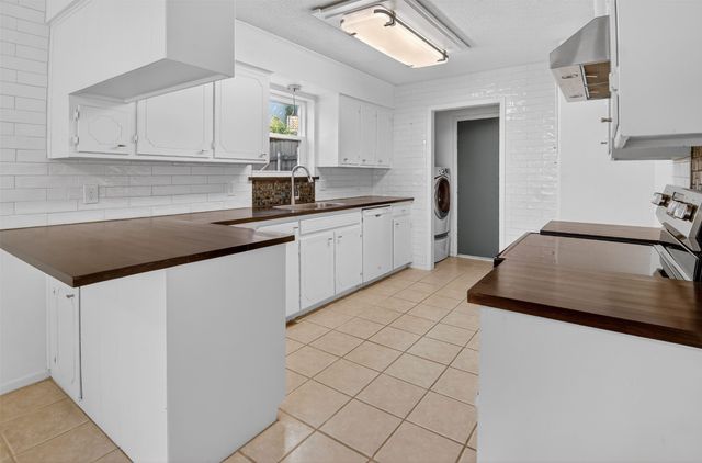 7405 Meadowdale Drive, Watauga, TX 76148