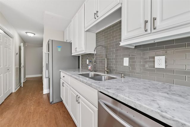 6351 Briar Rose Drive 149, Houston, TX 77057