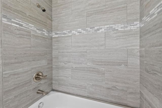 6351 Briar Rose Drive 149, Houston, TX 77057