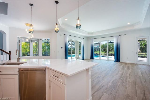 14661 Liesl CT E, Naples, FL 34109