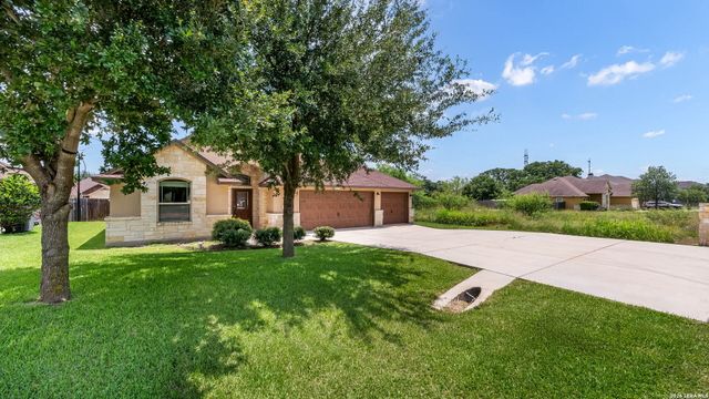 15606 Fox Ln, Selma, TX 78154