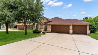 15606 Fox Ln, Selma, TX 78154