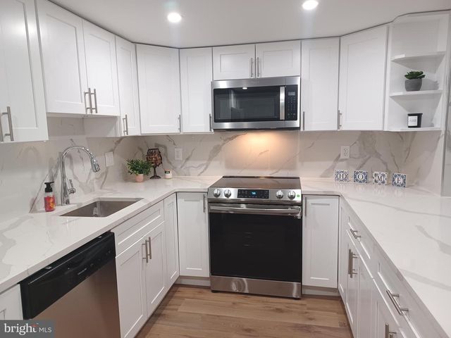 22 ROBERTS PL, Willingboro, NJ 08046