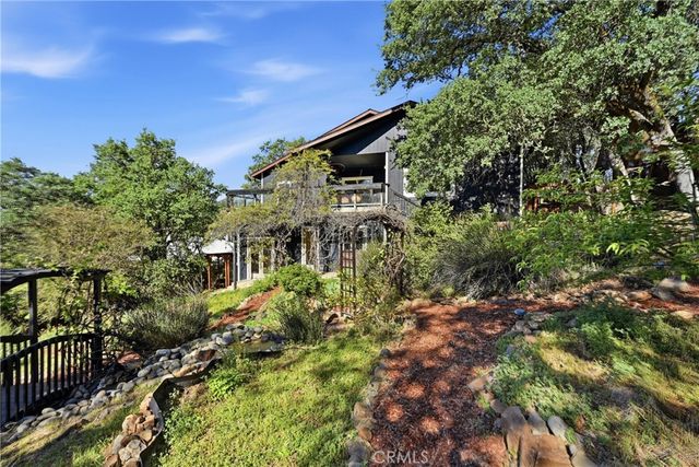 19345 Moon Ridge, Hidden Valley Lake, CA 95467
