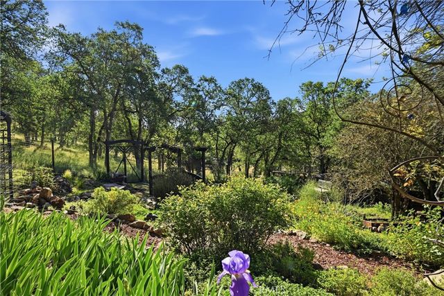 19345 Moon Ridge, Hidden Valley Lake, CA 95467