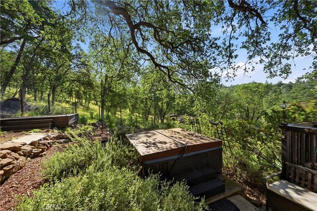 19345 Moon Ridge, Hidden Valley Lake, CA 95467