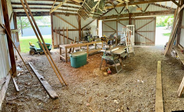 7120 N 127 Highway, Albany, KY 42602