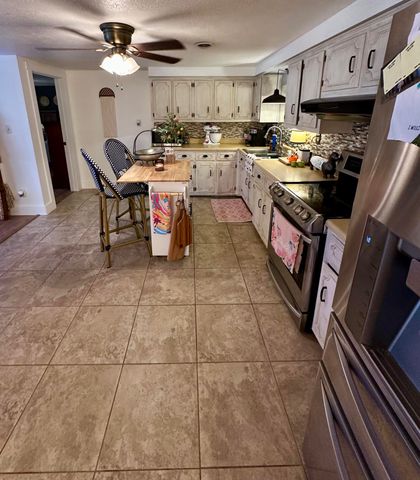 7120 N 127 Highway, Albany, KY 42602