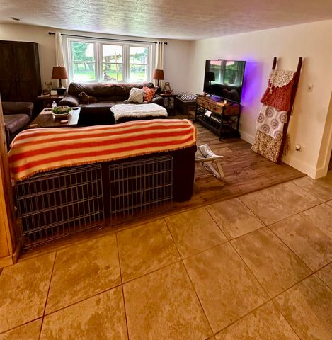 7120 N 127 Highway, Albany, KY 42602