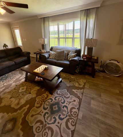 7120 N 127 Highway, Albany, KY 42602