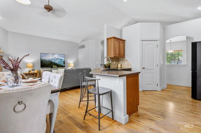 5264 N Schumann Ave., Meridian, ID 83646