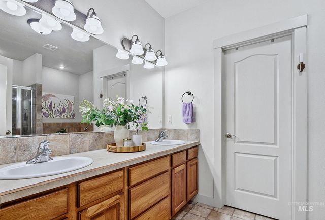5264 N Schumann Ave., Meridian, ID 83646