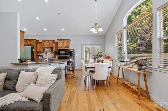 5264 N Schumann Ave., Meridian, ID 83646