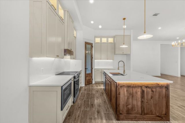 2901 KAW Avenue, Fort Worth, TX 76114