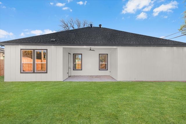 2901 KAW Avenue, Fort Worth, TX 76114