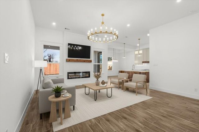 2901 KAW Avenue, Fort Worth, TX 76114