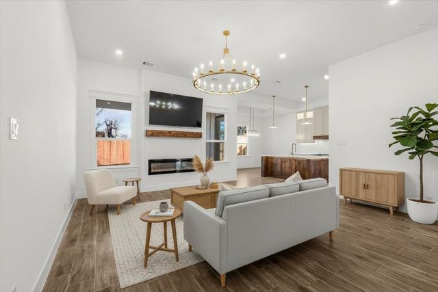 2901 KAW Avenue, Fort Worth, TX 76114