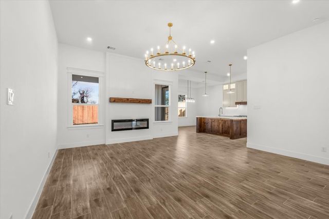 2901 KAW Avenue, Fort Worth, TX 76114