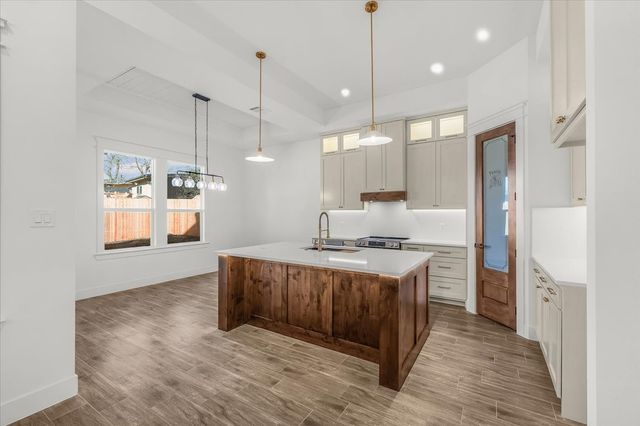 2901 KAW Avenue, Fort Worth, TX 76114