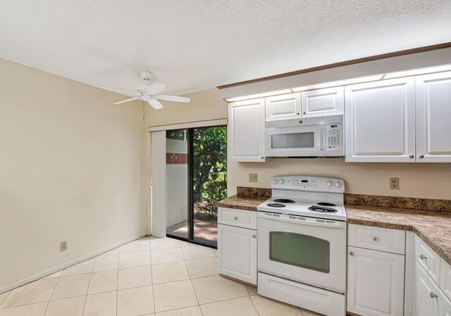 10851 Palm Lake Avenue 101, Boynton Beach, FL 33437