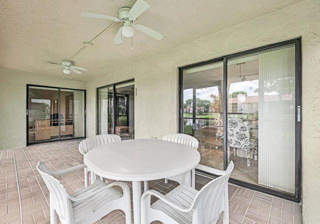 10851 Palm Lake Avenue 101, Boynton Beach, FL 33437
