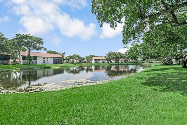 10851 Palm Lake Avenue 101, Boynton Beach, FL 33437