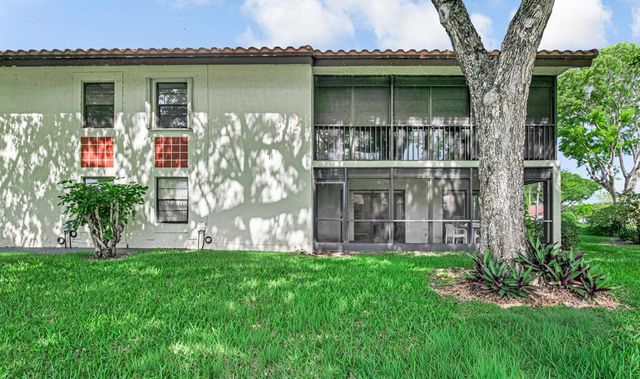 10851 Palm Lake Avenue 101, Boynton Beach, FL 33437