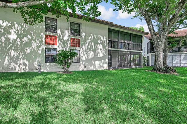 10851 Palm Lake Avenue 101, Boynton Beach, FL 33437