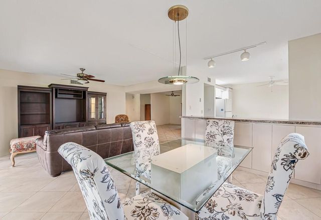 10851 Palm Lake Avenue 101, Boynton Beach, FL 33437