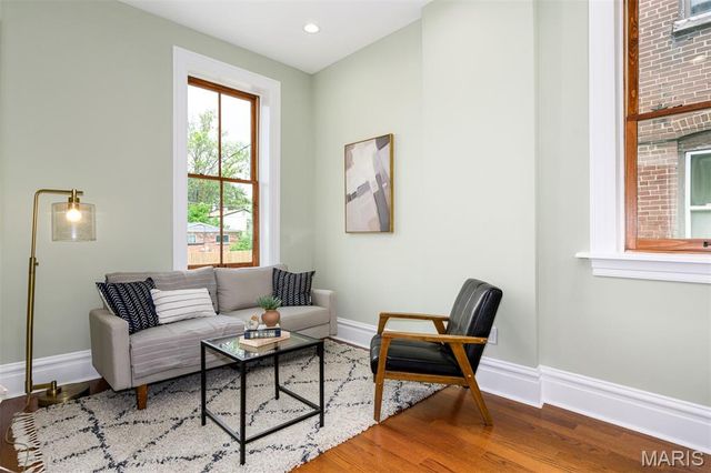 3435 Oregon Avenue, St Louis, MO 63118