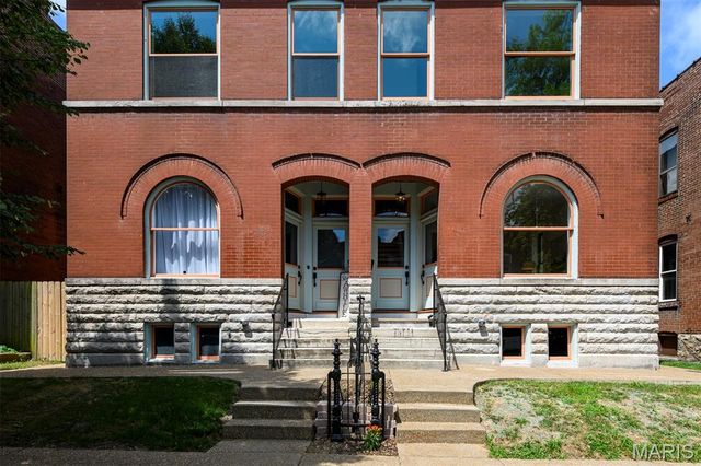 3435 Oregon Avenue, St Louis, MO 63118