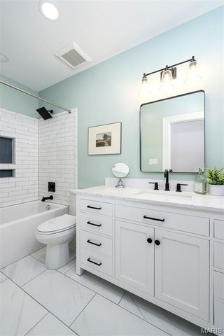 3435 Oregon Avenue, St Louis, MO 63118