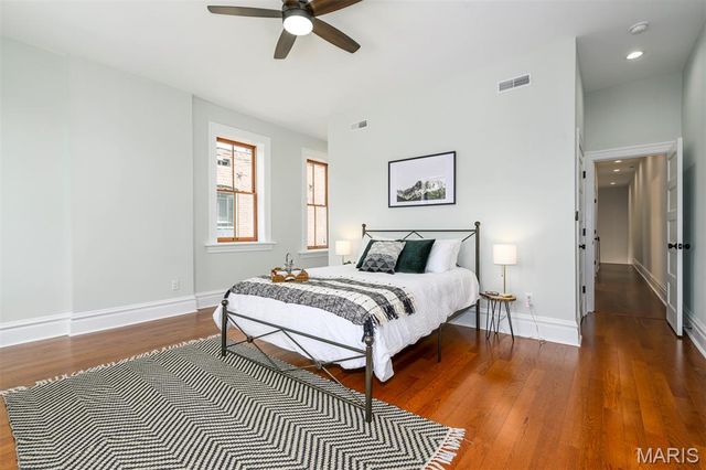 3435 Oregon Avenue, St Louis, MO 63118